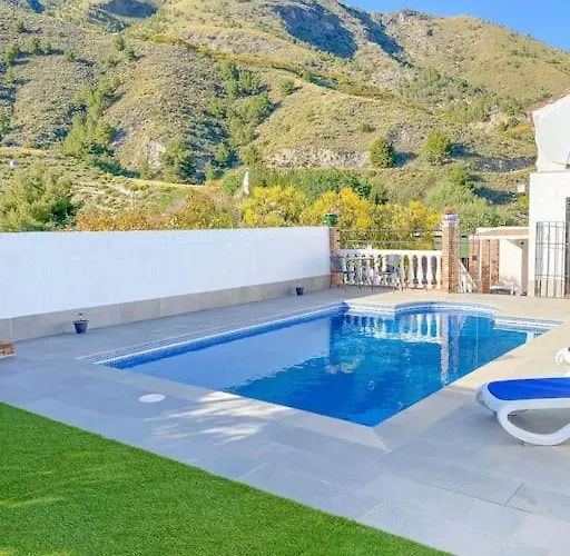 Prázdninový dům Cozy In Nerja , Malaga. Private Pool. Wifi Màlaga